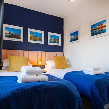 The Heart - Cosy 3 Bedroom House With Double Driveway And Garden In Manchester Buitenkant foto