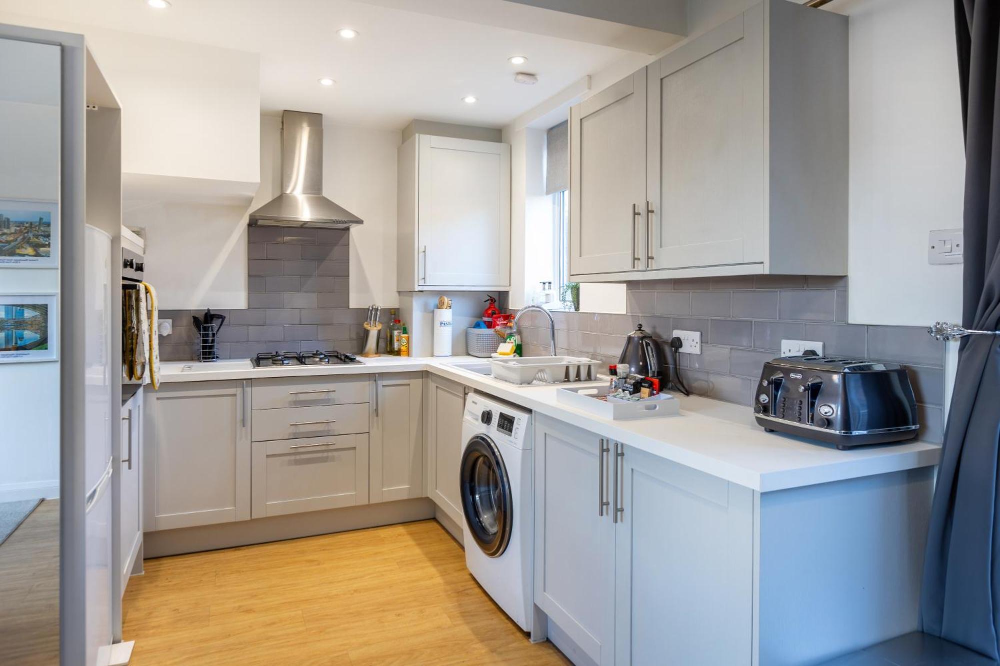 The Heart - Cosy 3 Bedroom House With Double Driveway And Garden In Manchester Buitenkant foto